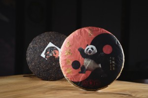 Шу пуэр "Кунг Фу Панда", ф-ка Синь Вэнь, 2024 г., 357 г. купить в Минске, Шу пуэр (черный)