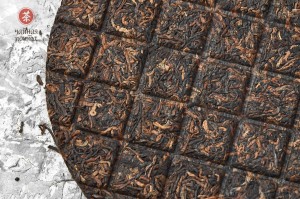 Шу пуэр "Круглая Шоколадка" (Бан Чжан Гу Шу), 2006г., 180г. купить в Минске, Шу пуэр (черный)