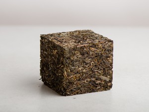 Шэн Пуэр "Шэн Шань" в форме куба, 2019 г., 400 г. (от господина Фэна), Шэн пуэр (зеленый)
