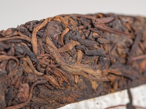 Шу пуэр "Карамельный Павлин"(Кун Цюэ Шэнтай Гу Шу Бин), 2012г., 357г. купить в Минске, Шу пуэр (черный)