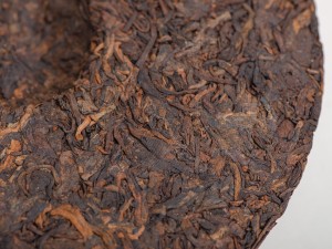 Шу пуэр "Карамельный Павлин"(Кун Цюэ Шэнтай Гу Шу Бин), 2012г., 357г. купить в Минске, Шу пуэр (черный)