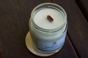 Аромасвеча "Чувственный сад", деревянный фитиль, соевый воск, 200 мл. купить в Минске, Ароматические свечи