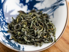 Е Шэн Мао Цзянь (Зеленый чай из Хуннани), 15 штук по 2г. купить в Минске, Чай в пирамидках