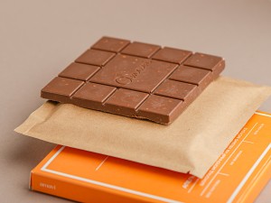 Шоколад Amavi «Молочный на кешью молоке АПЕЛЬСИН & МИНДАЛЬ» 50 г. купить в Минске, Шоколад без сахара