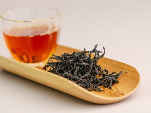 Уи Шань Е Шен Хун Ча "АА" (Дикий Красный из Уишани), весна 2025 г. купить в Минске, Красный чай