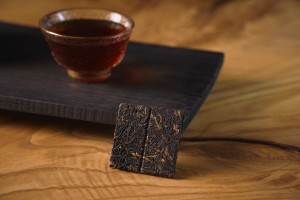 Шай Хун Хун Ча в плитке, серия "Чайные Марки", Чайная Почта, 8 г. купить в Минске, Красный чай