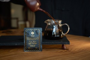 Гун Тин Шу Пуэр в плитке из Мэнхая, серия "Чайные Марки", Чайная Почта, 10 г., 2025 г. купить в Минске, Шу пуэр (черный)