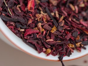 Каркадэ (цветки суданской розы), Добавки в чай
